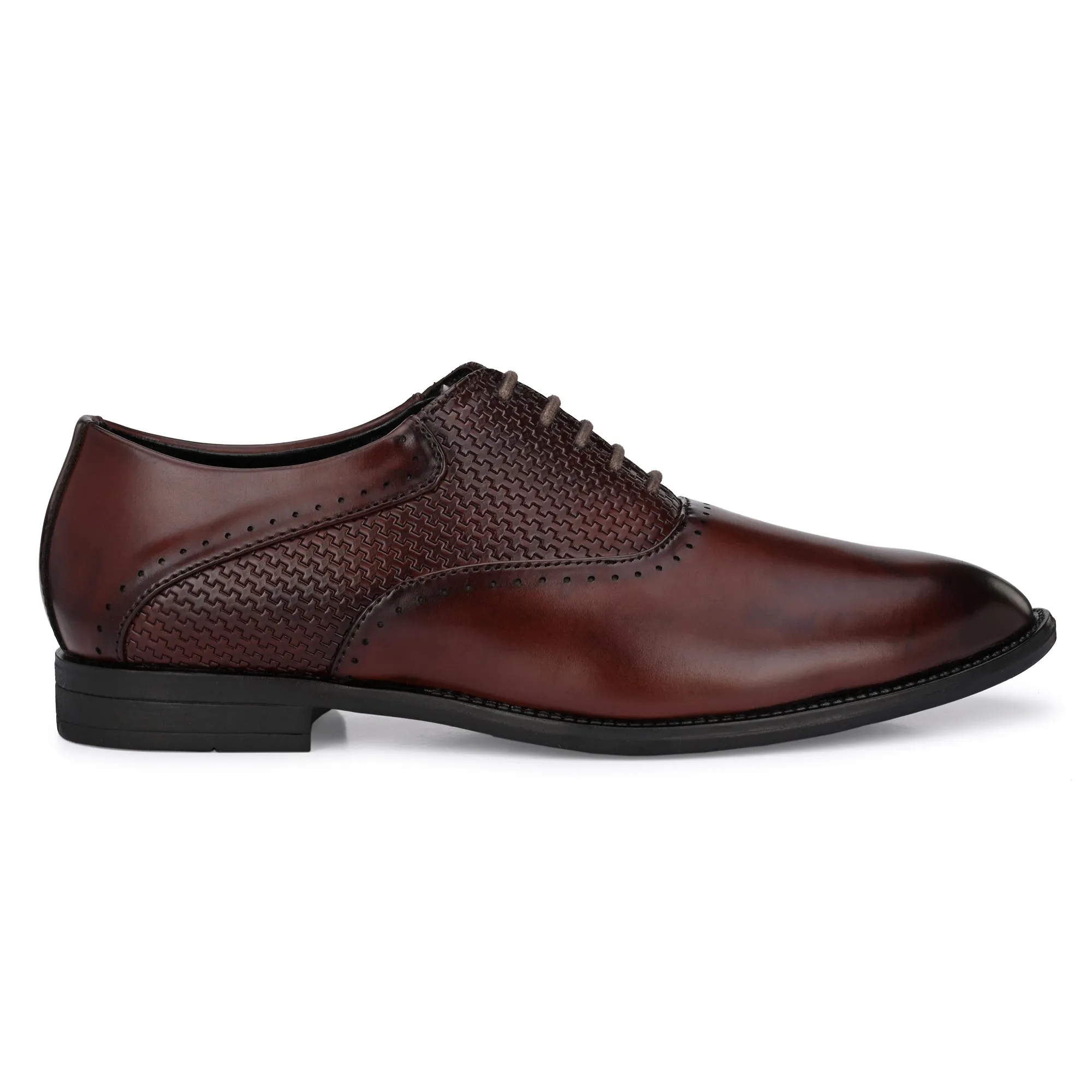 Attitudist Unisex Handcrafted Oxford Gradient Brown Formal Laceup Derby Shoes With Semi Chatai Design