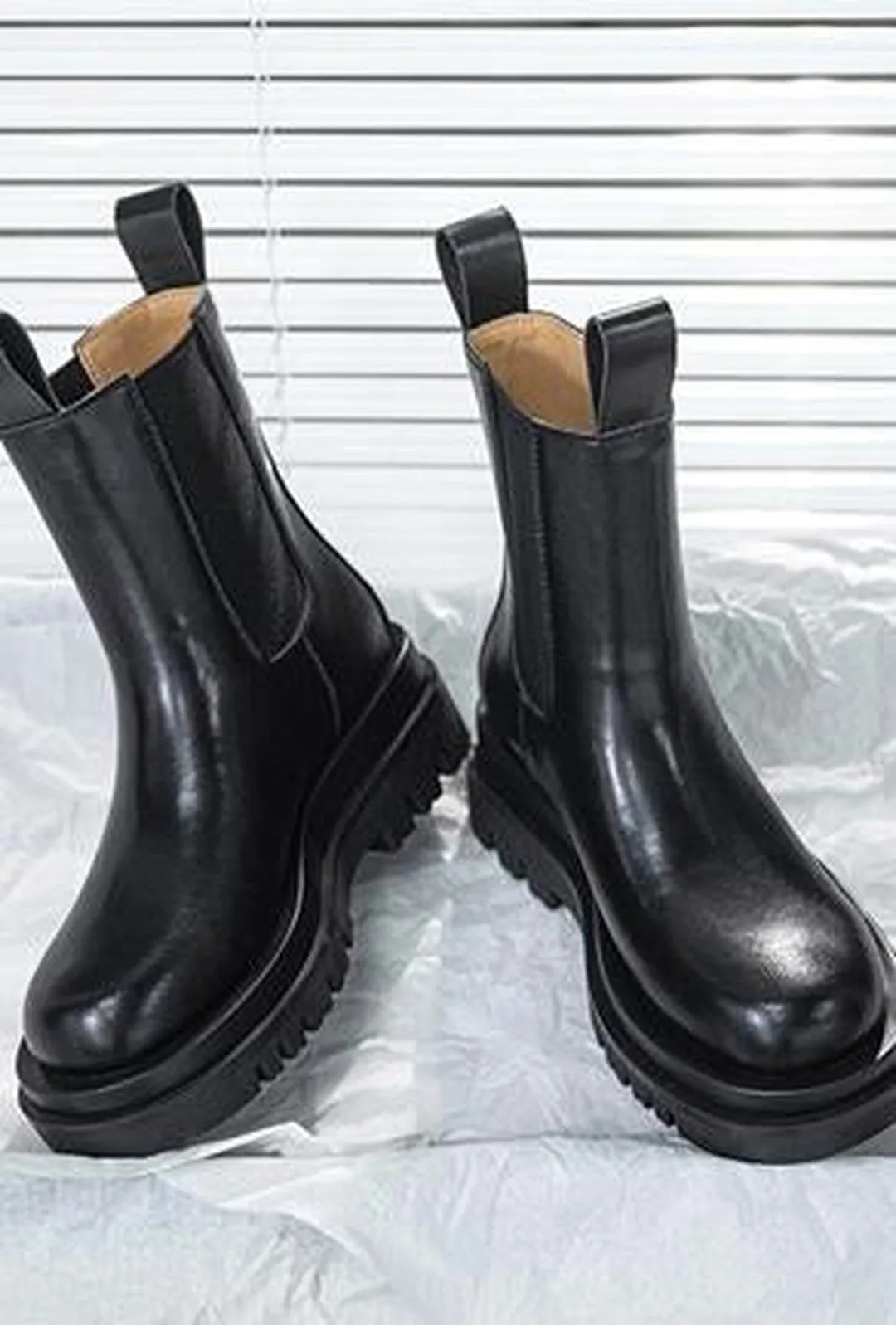 BETINA - CHUNKY CHELSEA BOOTS