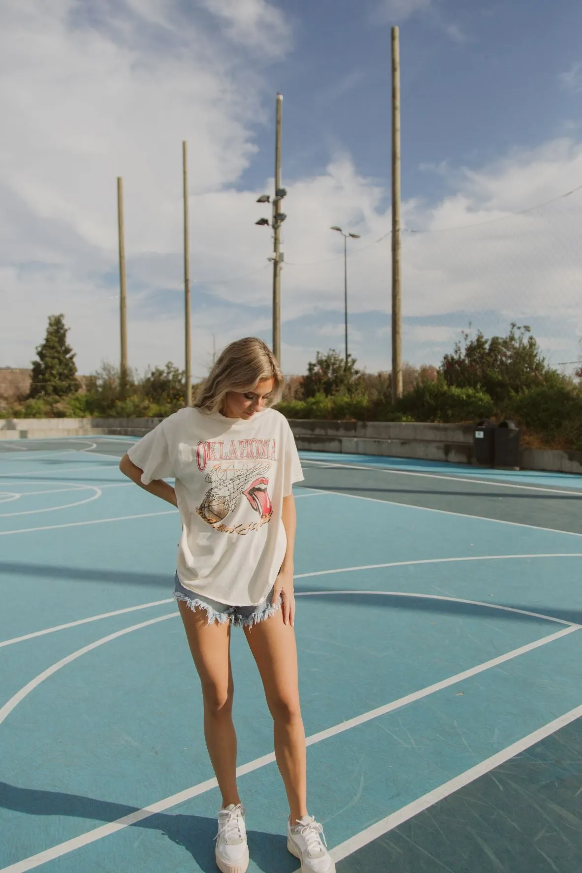 Rolling Stones Sooners Basketball Net Off White Thrifted Tee