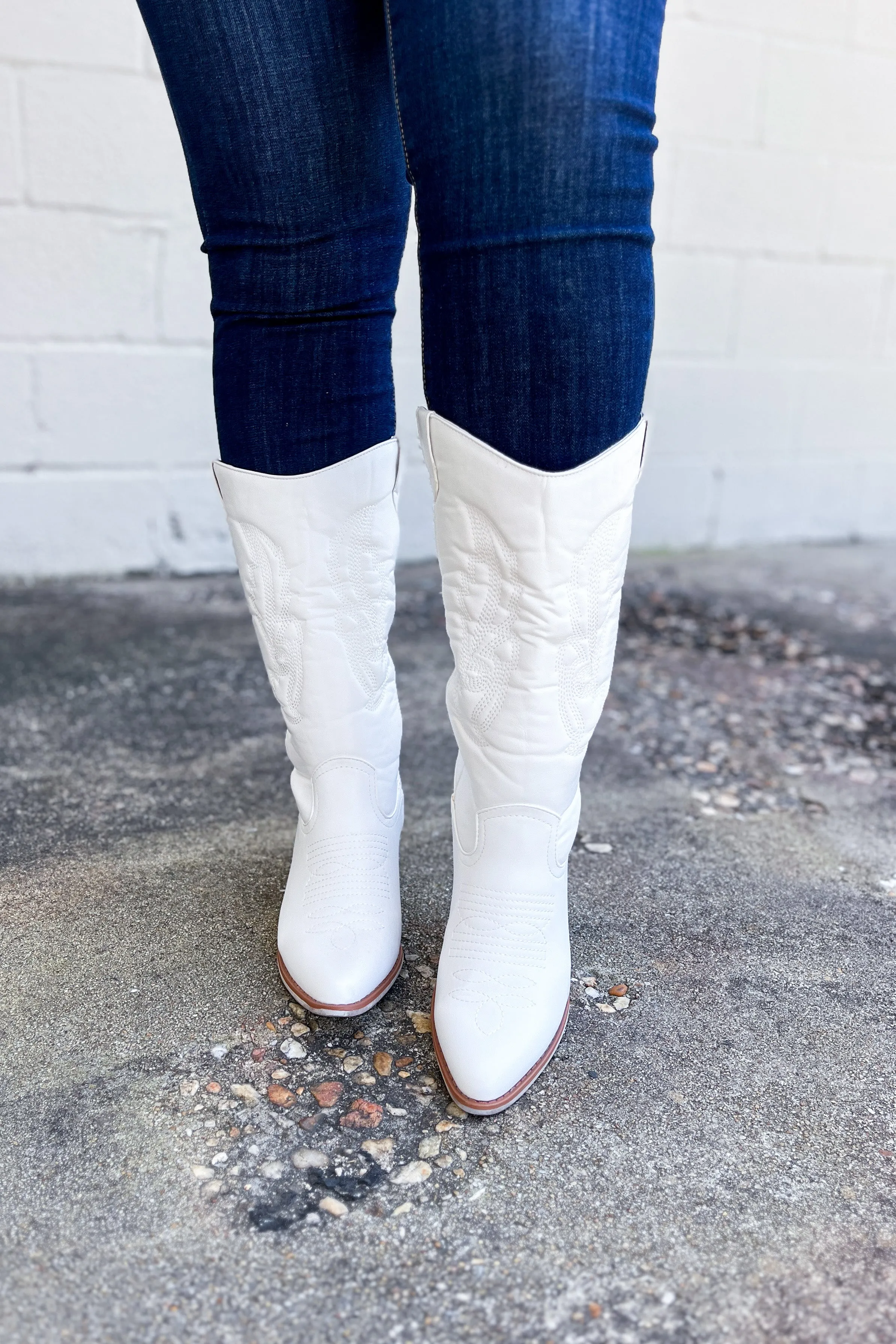 Shania White Cowgirl Boots