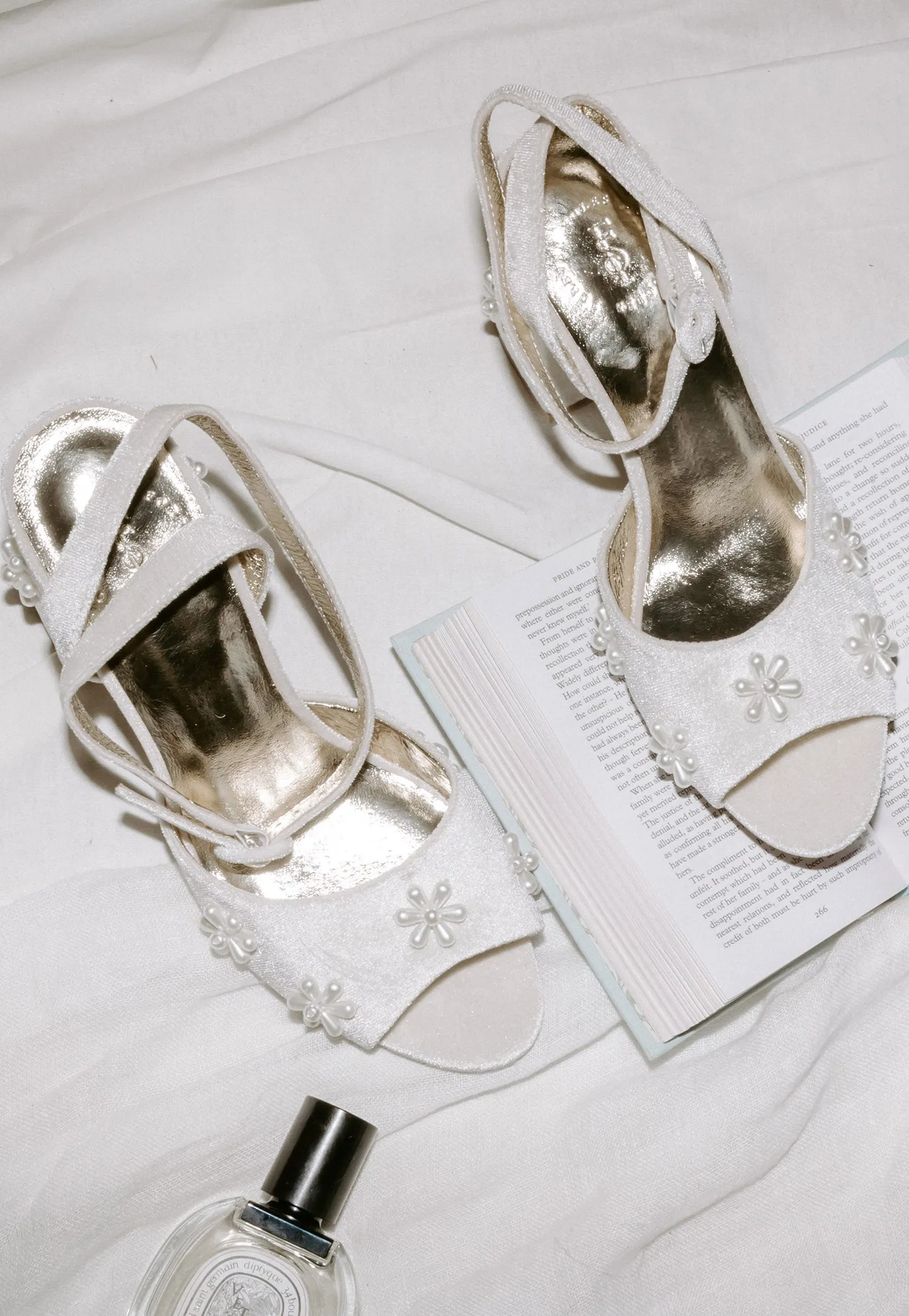 STORIES - VELVET PEARL FLOWER BRIDAL SHOES