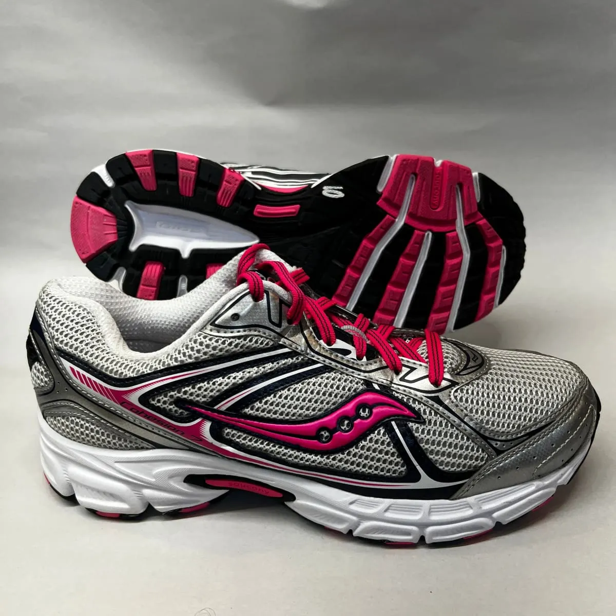 Women's Saucony Cohesion 7 Running Shoe Silver/Pink 10 Wide - Preowned